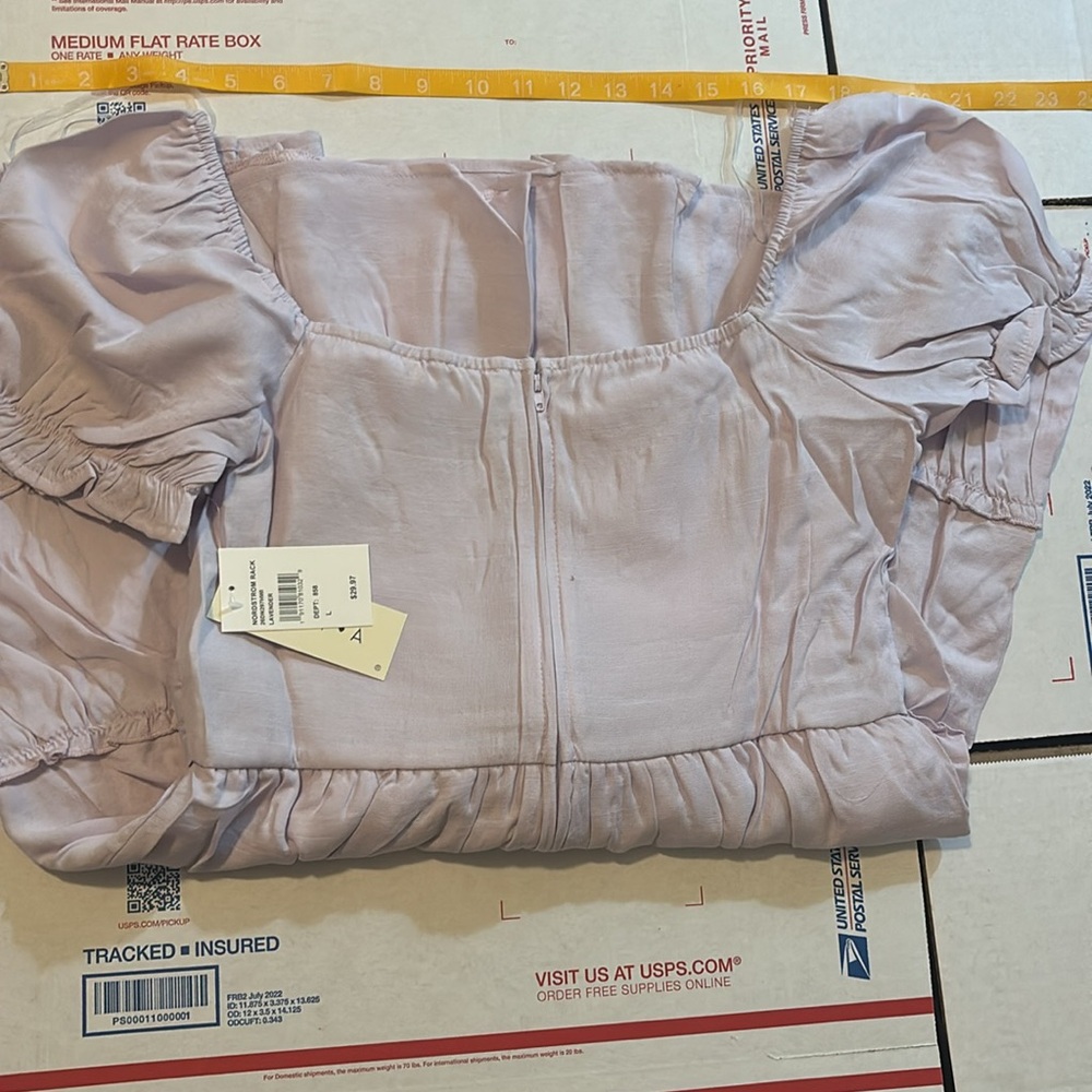 $5 ITEM MINIMUM 2 ITEMS & REST OF CLOSET IS 1$EACH 5 ITEM MINIMUM 🥳🥳🥳